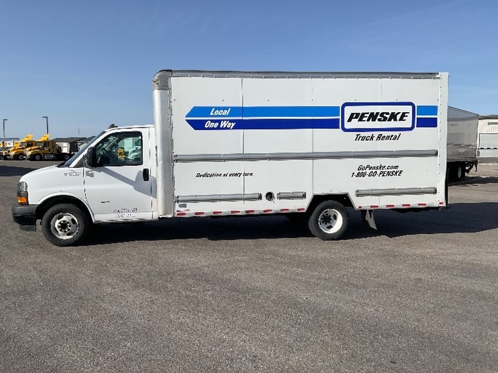 2021 Gmc Savana 3500 Cutaway photo 4