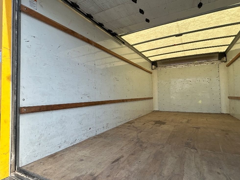 Light Duty Box Truck-Light and Medium Duty Trucks-GMC-2021-Savana G33903-Indianapolis-IN-100,447\n\t\tmiles-$ 24,250 - Image 11
