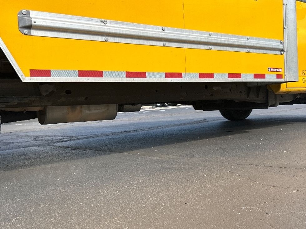 Light Duty Box Truck-Light and Medium Duty Trucks-GMC-2021-Savana G33903-Indianapolis-IN-100,447\n\t\tmiles-$ 24,250 - Image 14
