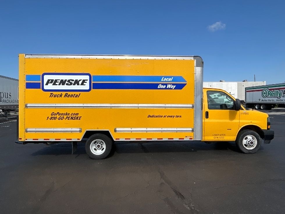 Light Duty Box Truck-Light and Medium Duty Trucks-GMC-2021-Savana G33903-Indianapolis-IN-100,447\n\t\tmiles-$ 24,250 - Image 15
