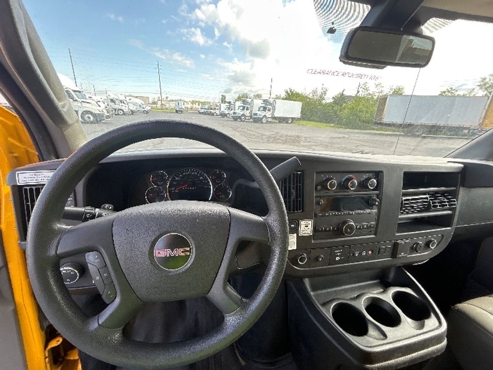 Light Duty Box Truck-Light and Medium Duty Trucks-GMC-2021-Savana G33903-Indianapolis-IN-100,447\n\t\tmiles-$ 24,250 - Image 18