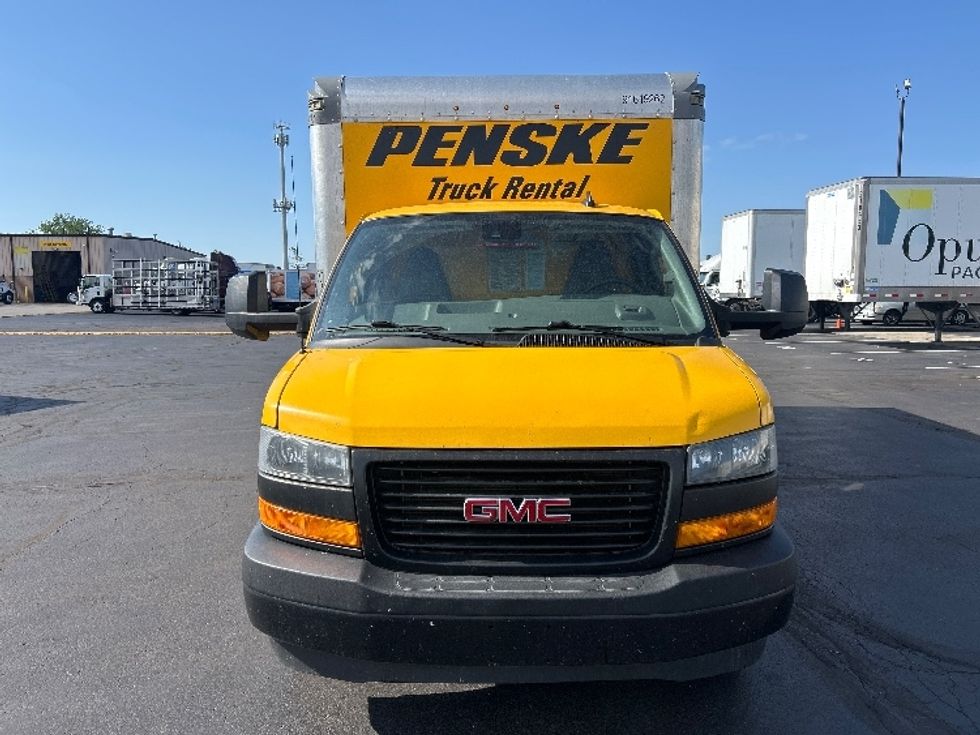 Light Duty Box Truck-Light and Medium Duty Trucks-GMC-2021-Savana G33903-Indianapolis-IN-100,447\n\t\tmiles-$ 24,250 - Image 2