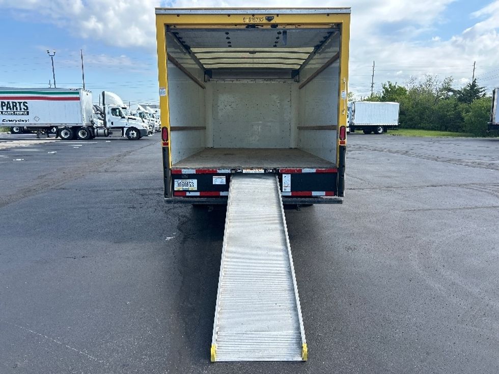 Light Duty Box Truck-Light and Medium Duty Trucks-GMC-2021-Savana G33903-Indianapolis-IN-100,447\n\t\tmiles-$ 24,250 - Image 9