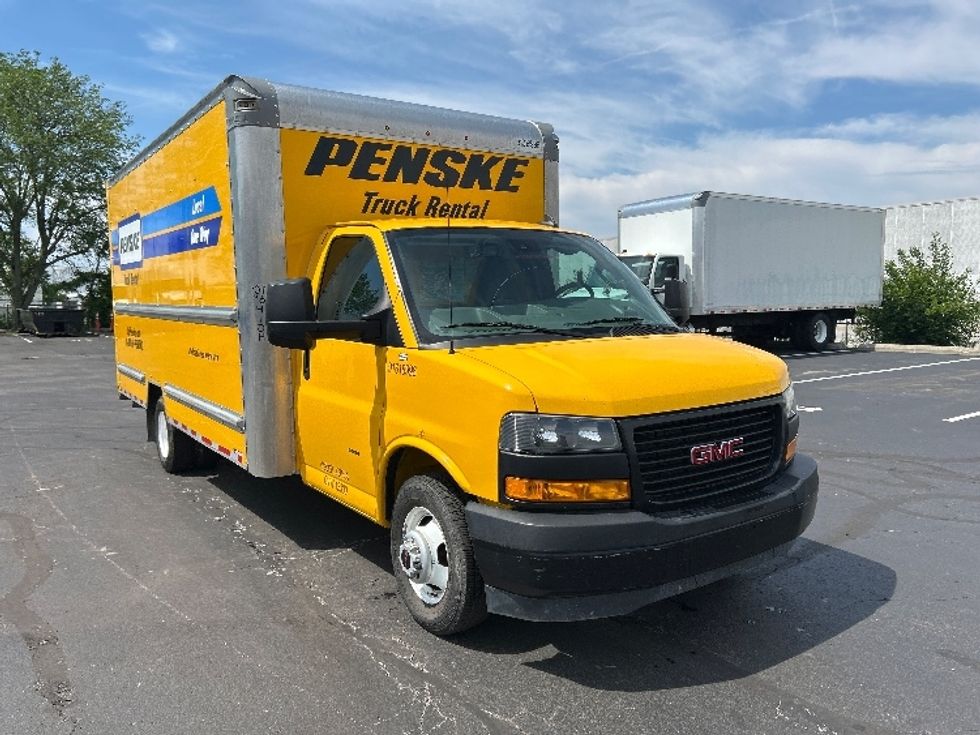 Light Duty Box Truck-Light and Medium Duty Trucks-GMC-2021-Savana G33903-Indianapolis-IN-101,372\n\t\tmiles-$ 25,750 - Image 1