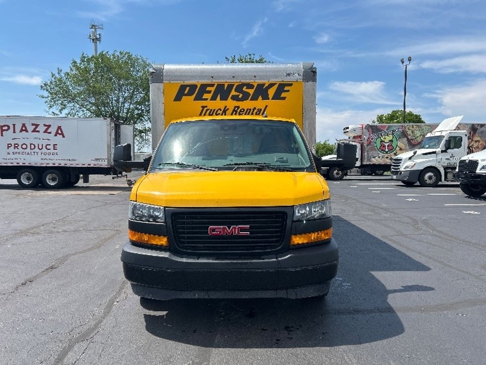 Light Duty Box Truck-Light and Medium Duty Trucks-GMC-2021-Savana G33903-Indianapolis-IN-101,372\n\t\tmiles-$ 25,750 - Image 2