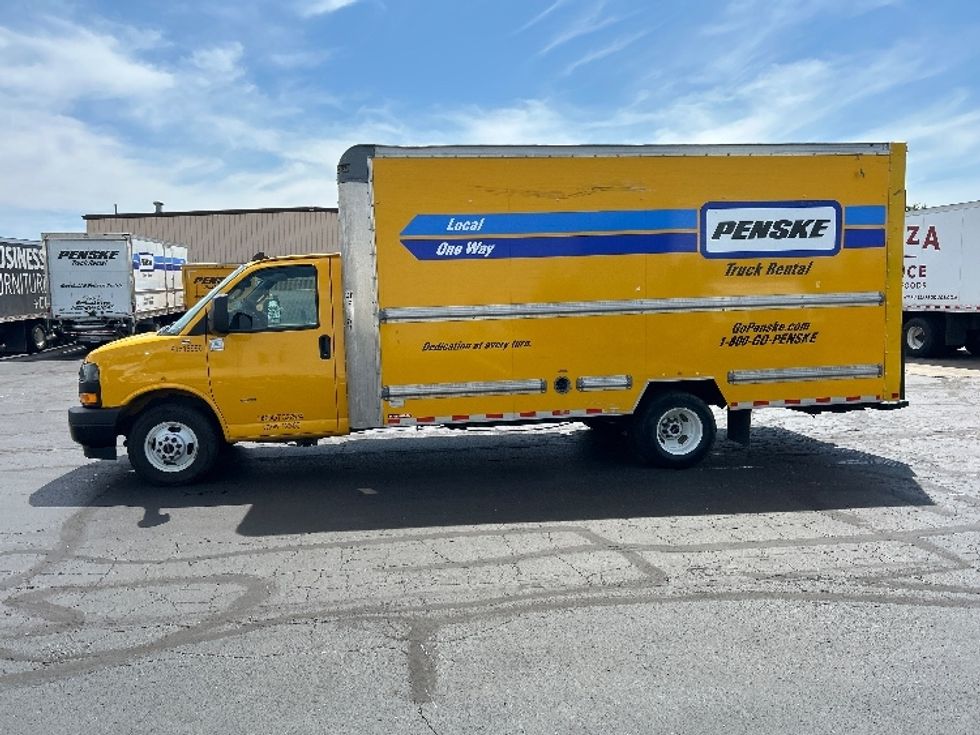 Light Duty Box Truck-Light and Medium Duty Trucks-GMC-2021-Savana G33903-Indianapolis-IN-101,372\n\t\tmiles-$ 25,750 - Image 4