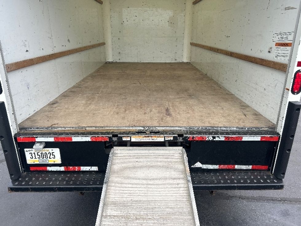 Light Duty Box Truck-Light and Medium Duty Trucks-GMC-2021-Savana G33903-Indianapolis-IN-102,337\n\t\tmiles-$ 27,000 - Image 10