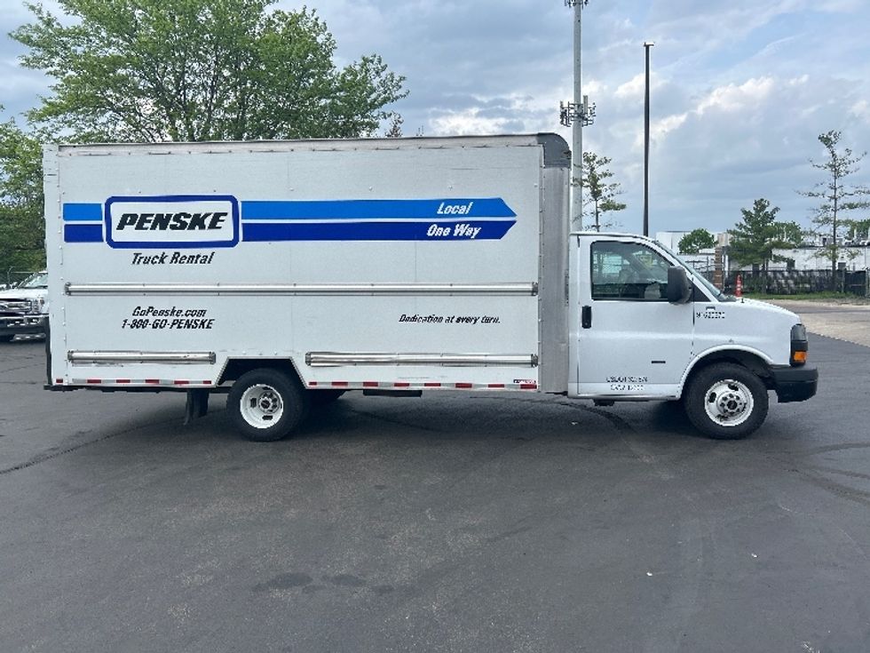 Light Duty Box Truck-Light and Medium Duty Trucks-GMC-2021-Savana G33903-Indianapolis-IN-102,337\n\t\tmiles-$ 27,000 - Image 15