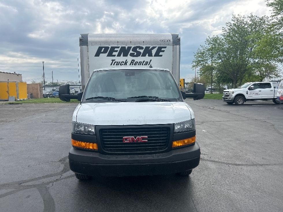 Light Duty Box Truck-Light and Medium Duty Trucks-GMC-2021-Savana G33903-Indianapolis-IN-102,337\n\t\tmiles-$ 27,000 - Image 2