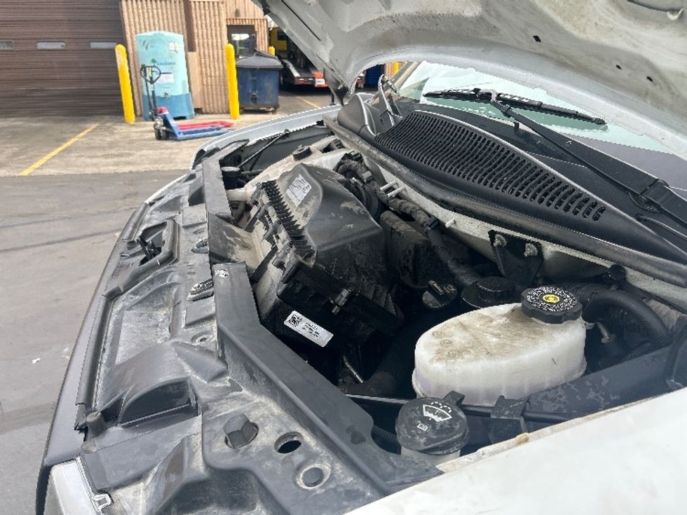 Light Duty Box Truck-Light and Medium Duty Trucks-GMC-2021-Savana G33903-Indianapolis-IN-102,337\n\t\tmiles-$ 27,000 - Image 24