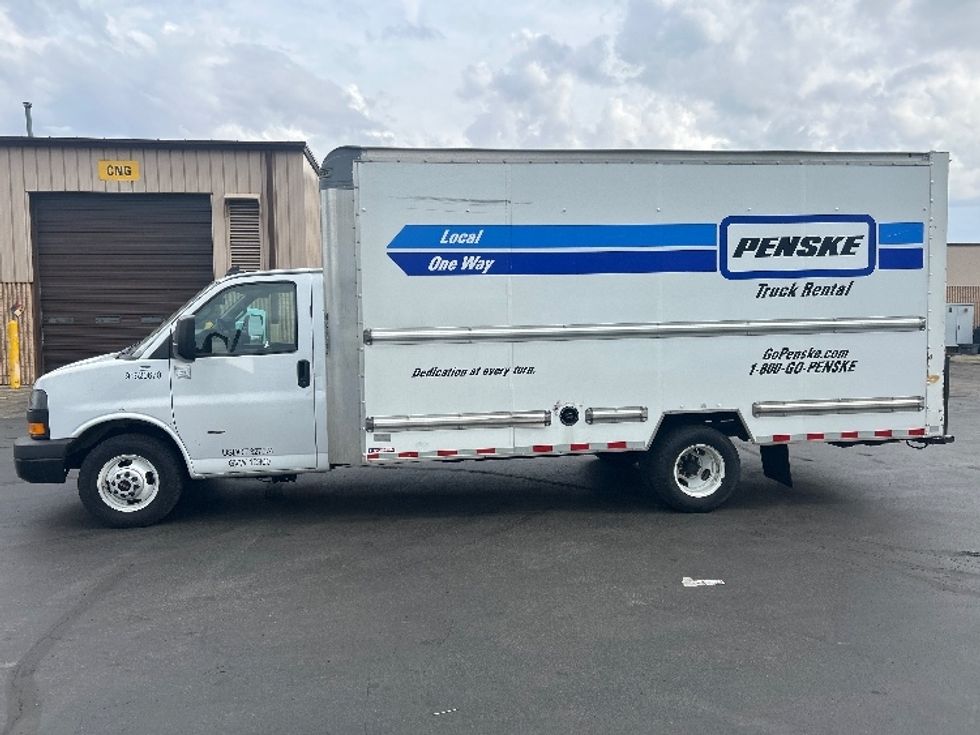 Light Duty Box Truck-Light and Medium Duty Trucks-GMC-2021-Savana G33903-Indianapolis-IN-102,337\n\t\tmiles-$ 27,000 - Image 4