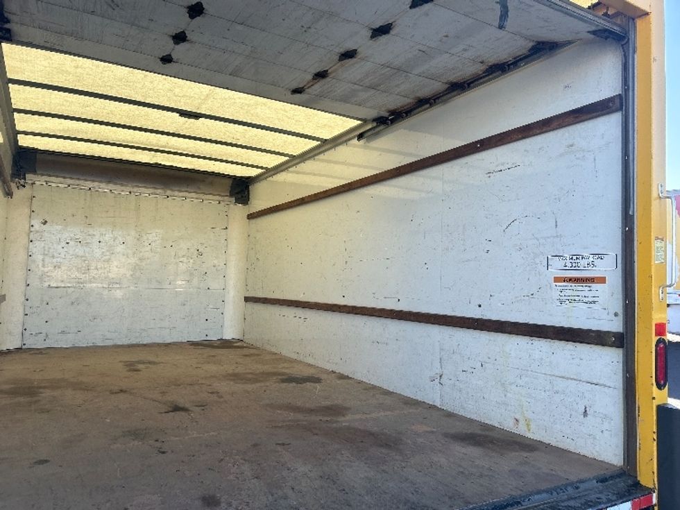 Light Duty Box Truck-Light and Medium Duty Trucks-GMC-2021-Savana G33903-Indianapolis-IN-103,112\n\t\tmiles-$ 25,750 - Image 12