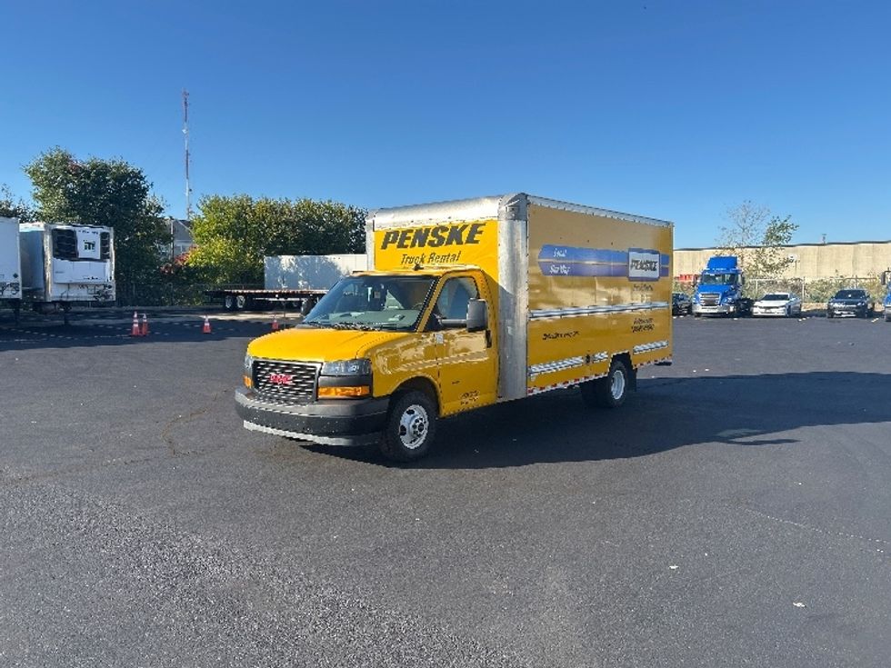 Light Duty Box Truck-Light and Medium Duty Trucks-GMC-2021-Savana G33903-Indianapolis-IN-103,112\n\t\tmiles-$ 25,750 - Image 3