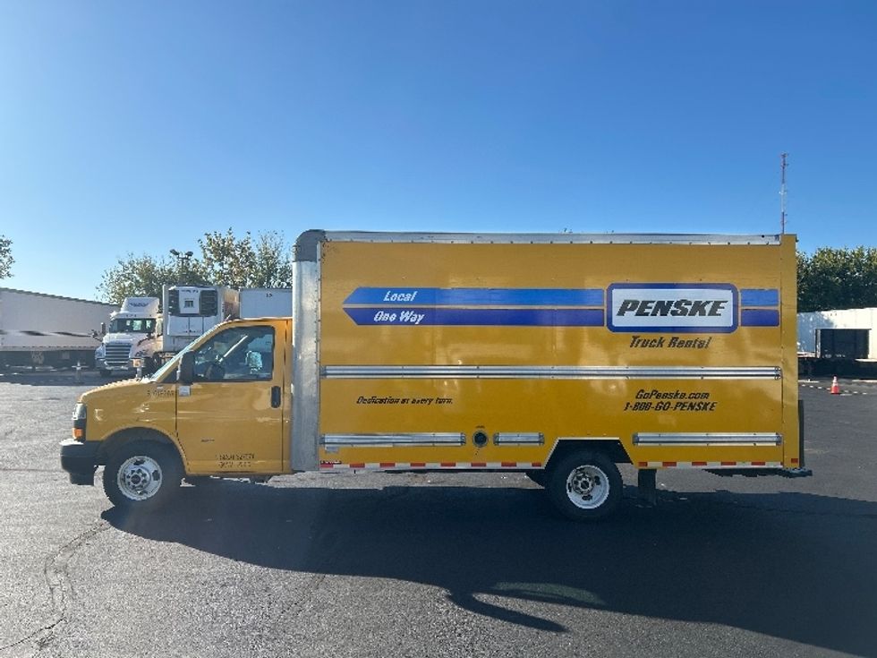 Light Duty Box Truck-Light and Medium Duty Trucks-GMC-2021-Savana G33903-Indianapolis-IN-103,112\n\t\tmiles-$ 25,750 - Image 4