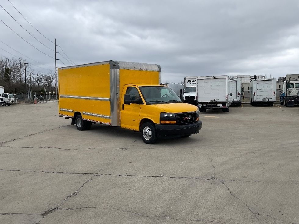 Light Duty Box Truck-Light and Medium Duty Trucks-GMC-2021-Savana G33903-Indianapolis-IN-107,876\n\t\tmiles-$ 24,750 - Image 1