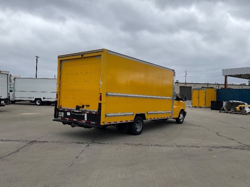 Light Duty Box Truck-Light and Medium Duty Trucks-GMC-2021-Savana G33903-Indianapolis-IN-107,876\n\t\tmiles-$ 24,750 - Image 12