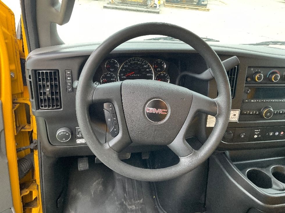 Light Duty Box Truck-Light and Medium Duty Trucks-GMC-2021-Savana G33903-Indianapolis-IN-107,876\n\t\tmiles-$ 24,750 - Image 17