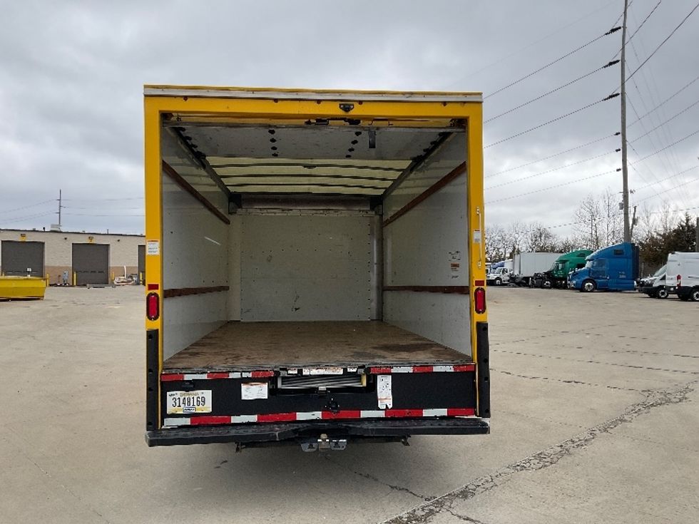 Light Duty Box Truck-Light and Medium Duty Trucks-GMC-2021-Savana G33903-Indianapolis-IN-107,876\n\t\tmiles-$ 24,750 - Image 7