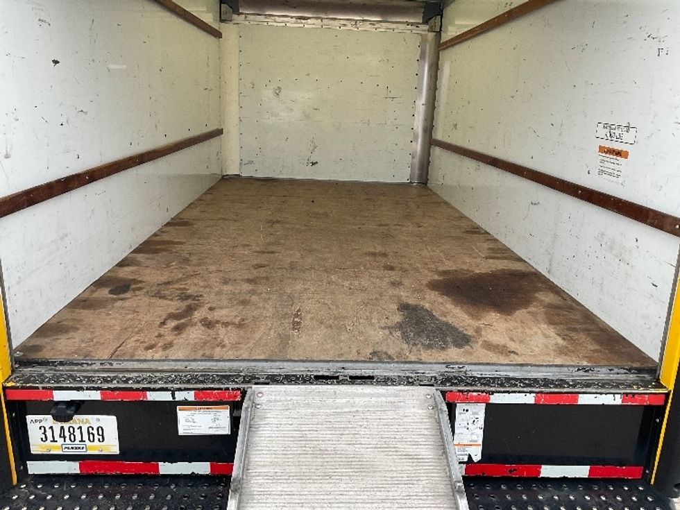 Light Duty Box Truck-Light and Medium Duty Trucks-GMC-2021-Savana G33903-Indianapolis-IN-107,876\n\t\tmiles-$ 24,750 - Image 9