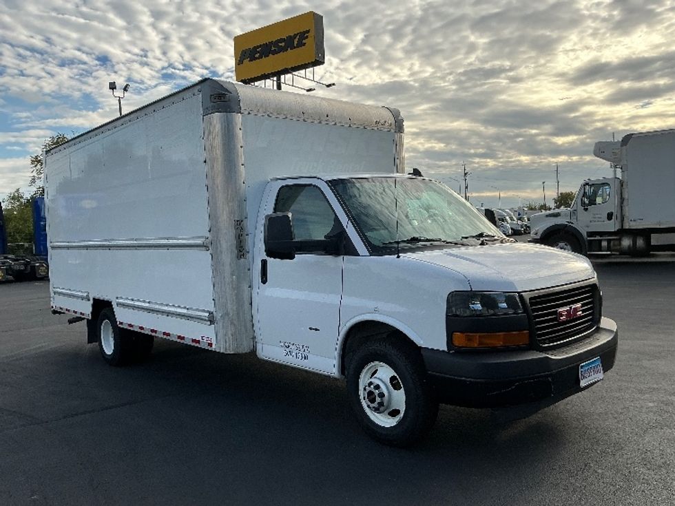 Light Duty Box Truck-Light and Medium Duty Trucks-GMC-2021-Savana G33903-Indianapolis-IN-114,923\n\t\tmiles-$ 26,500 - Image 1