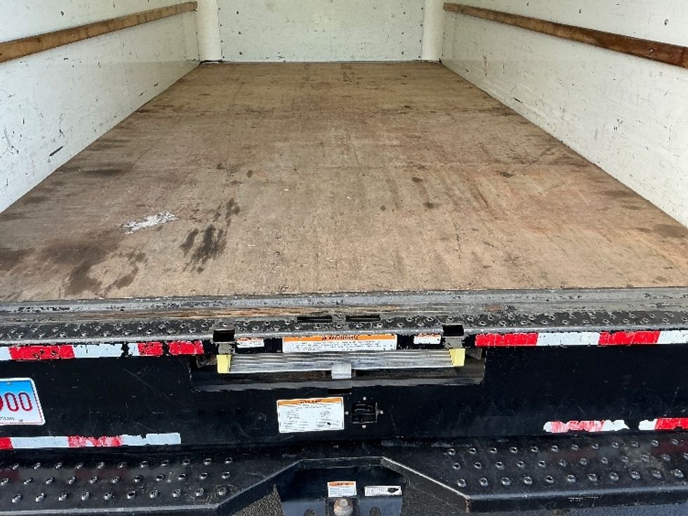 Light Duty Box Truck-Light and Medium Duty Trucks-GMC-2021-Savana G33903-Indianapolis-IN-114,923\n\t\tmiles-$ 26,500 - Image 10