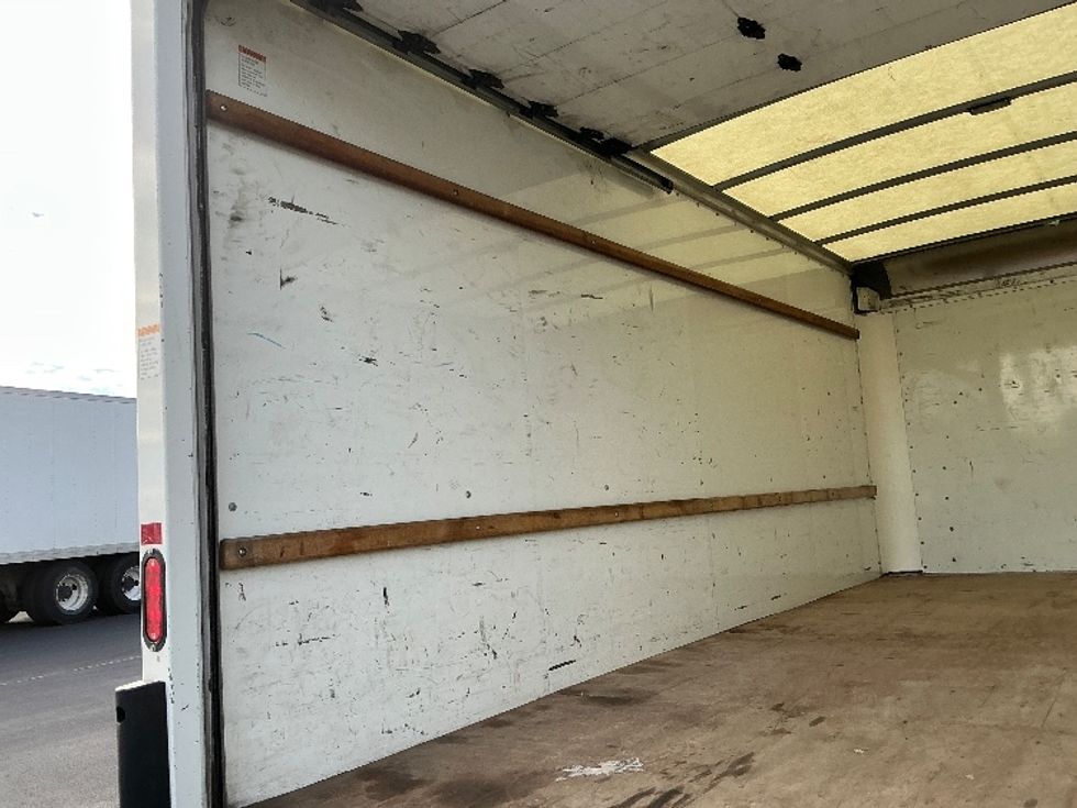 Light Duty Box Truck-Light and Medium Duty Trucks-GMC-2021-Savana G33903-Indianapolis-IN-114,923\n\t\tmiles-$ 26,500 - Image 11