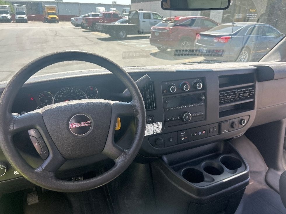 Light Duty Box Truck-Light and Medium Duty Trucks-GMC-2021-Savana G33903-Indianapolis-IN-122,690\n\t\tmiles-$ 26,250 - Image 17