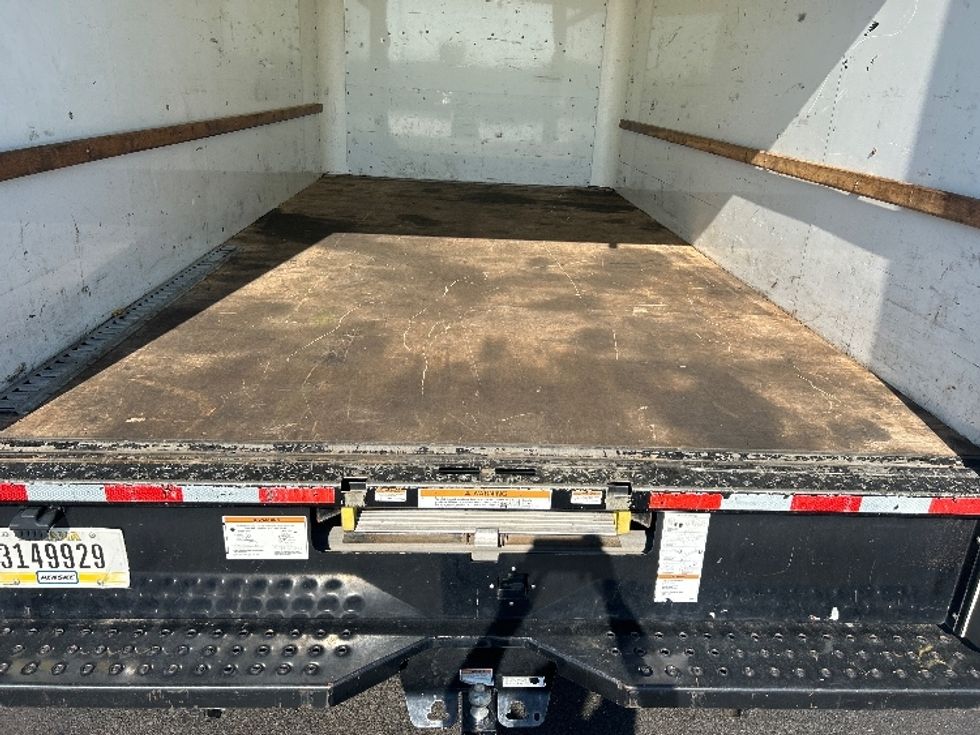 Light Duty Box Truck-Light and Medium Duty Trucks-GMC-2021-Savana G33903-Indianapolis-IN-60,711\n\t\tmiles-$ 33,500 - Image 10