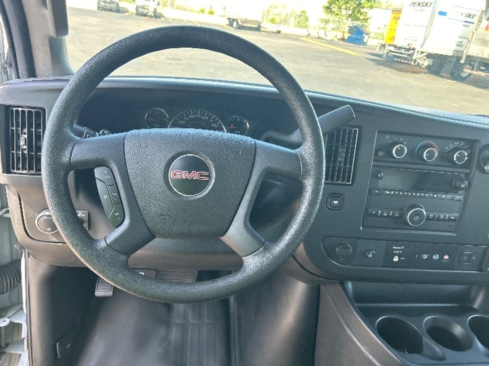 Light Duty Box Truck-Light and Medium Duty Trucks-GMC-2021-Savana G33903-Indianapolis-IN-60,711\n\t\tmiles-$ 33,500 - Image 19