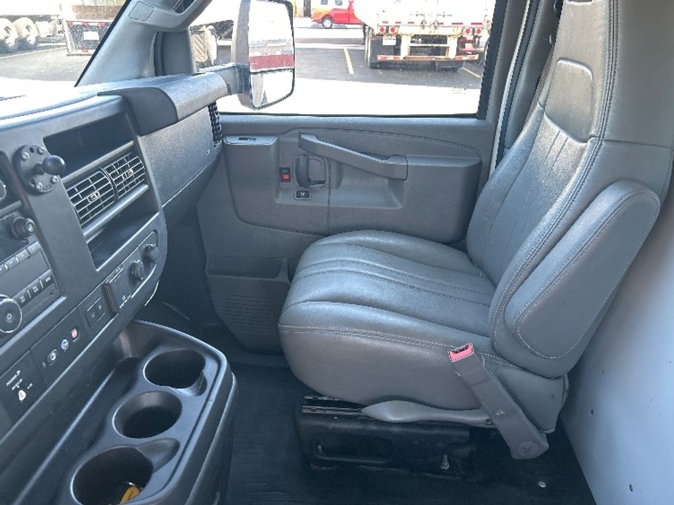 Light Duty Box Truck-Light and Medium Duty Trucks-GMC-2021-Savana G33903-Indianapolis-IN-60,711\n\t\tmiles-$ 33,500 - Image 20