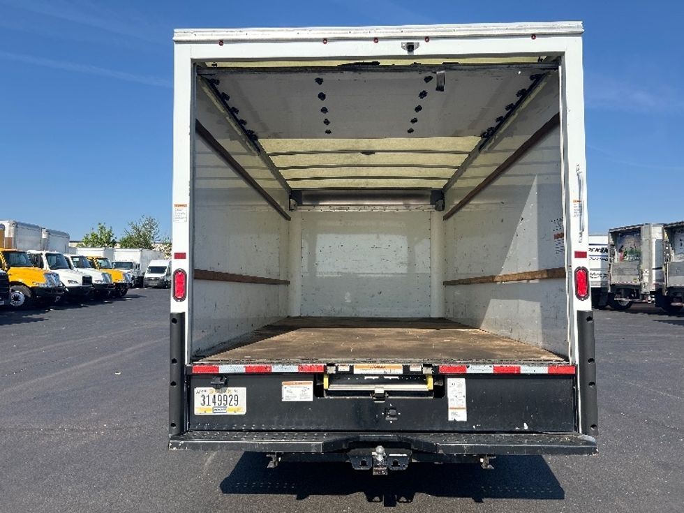 Light Duty Box Truck-Light and Medium Duty Trucks-GMC-2021-Savana G33903-Indianapolis-IN-60,711\n\t\tmiles-$ 33,500 - Image 8
