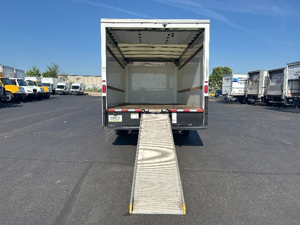 Light Duty Box Truck-Light and Medium Duty Trucks-GMC-2021-Savana G33903-Indianapolis-IN-60,711\n\t\tmiles-$ 33,500 - Image 9