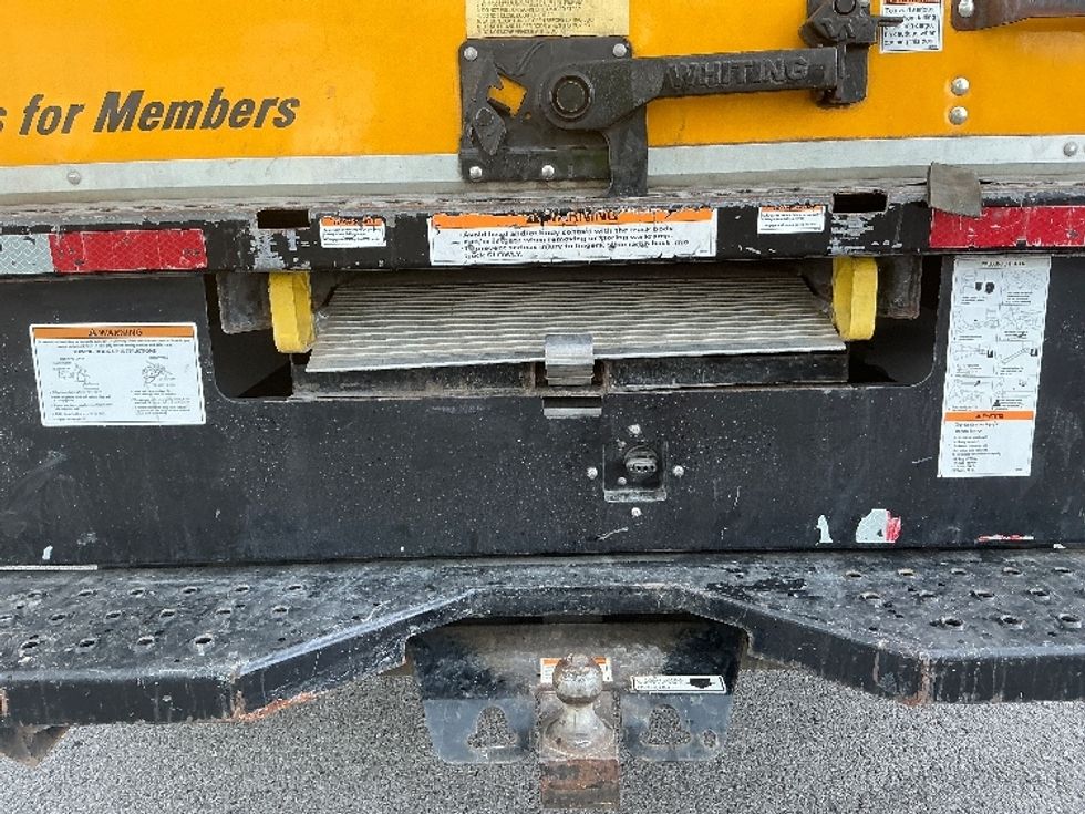 Light Duty Box Truck-Light and Medium Duty Trucks-GMC-2021-Savana G33903-Indianapolis-IN-68,680\n\t\tmiles-$ 27,750 - Image 21
