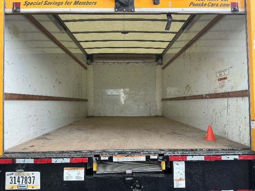 Light Duty Box Truck-Light and Medium Duty Trucks-GMC-2021-Savana G33903-Indianapolis-IN-68,680\n\t\tmiles-$ 27,750 - Image 7