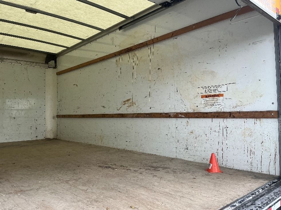 Light Duty Box Truck-Light and Medium Duty Trucks-GMC-2021-Savana G33903-Indianapolis-IN-68,680\n\t\tmiles-$ 27,750 - Image 9