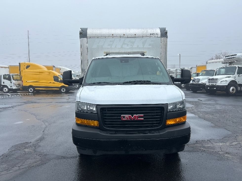 Light Duty Box Truck-Light and Medium Duty Trucks-GMC-2021-Savana G33903-Indianapolis-IN-80,950\n\t\tmiles-$ 30,750 - Image 2