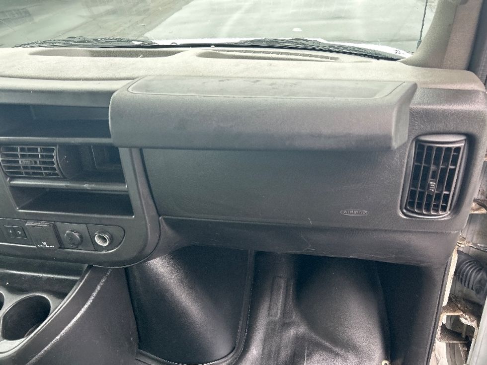 Light Duty Box Truck-Light and Medium Duty Trucks-GMC-2021-Savana G33903-Indianapolis-IN-80,950\n\t\tmiles-$ 30,750 - Image 20