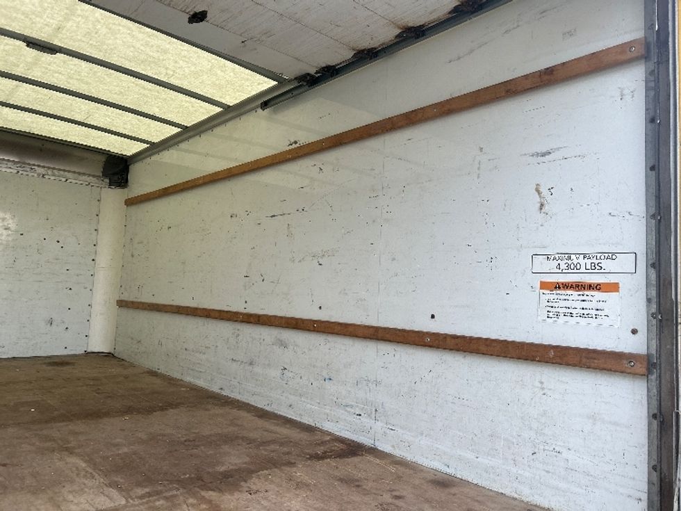 Light Duty Box Truck-Light and Medium Duty Trucks-GMC-2021-Savana G33903-Indianapolis-IN-87,804\n\t\tmiles-$ 27,000 - Image 11