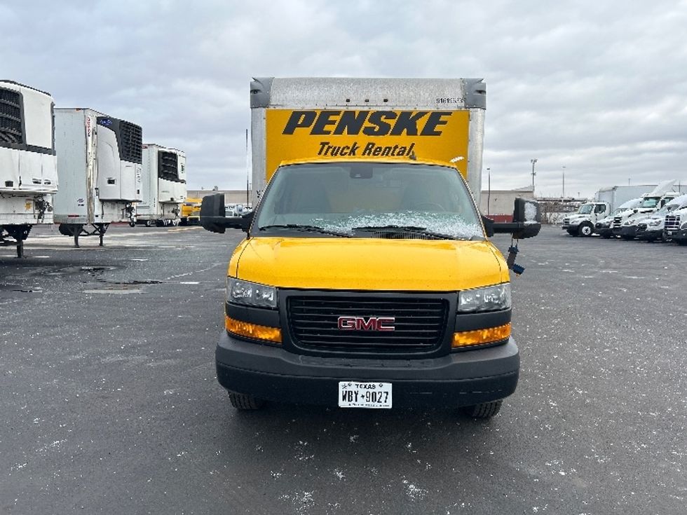 Light Duty Box Truck-Light and Medium Duty Trucks-GMC-2021-Savana G33903-Indianapolis-IN-88,333\n\t\tmiles-$ 27,000 - Image 2