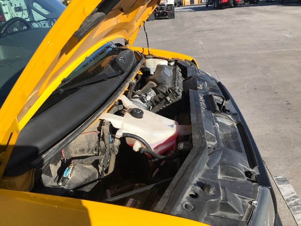 Light Duty Box Truck-Light and Medium Duty Trucks-GMC-2021-Savana G33903-Indianapolis-IN-88,333\n\t\tmiles-$ 27,000 - Image 23