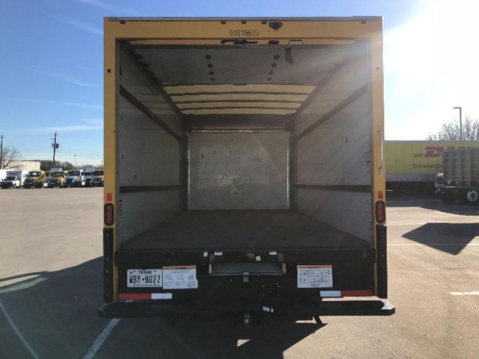 Light Duty Box Truck-Light and Medium Duty Trucks-GMC-2021-Savana G33903-Indianapolis-IN-88,333\n\t\tmiles-$ 27,000 - Image 8