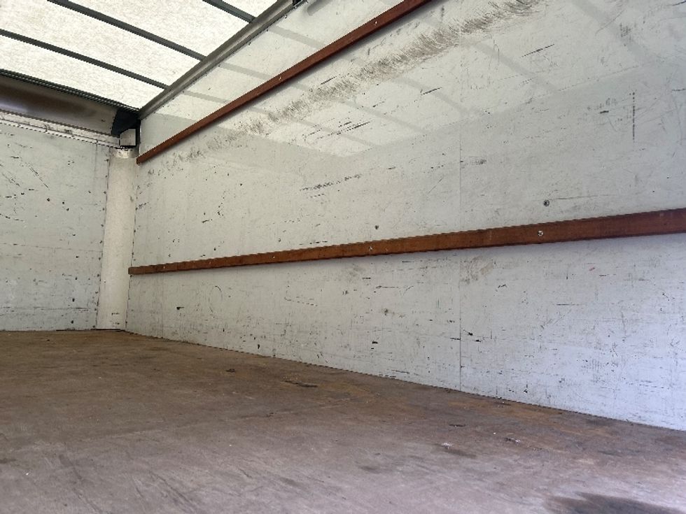 Light Duty Box Truck-Light and Medium Duty Trucks-GMC-2021-Savana G33903-Indianapolis-IN-88,362\n\t\tmiles-$ 29,250 - Image 11