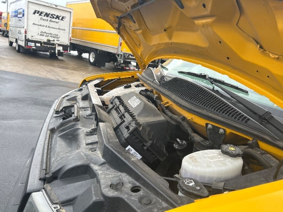 Light Duty Box Truck-Light and Medium Duty Trucks-GMC-2021-Savana G33903-Indianapolis-IN-88,362\n\t\tmiles-$ 29,250 - Image 23