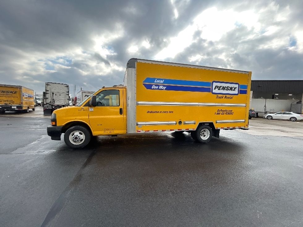 Light Duty Box Truck-Light and Medium Duty Trucks-GMC-2021-Savana G33903-Indianapolis-IN-88,362\n\t\tmiles-$ 29,250 - Image 4