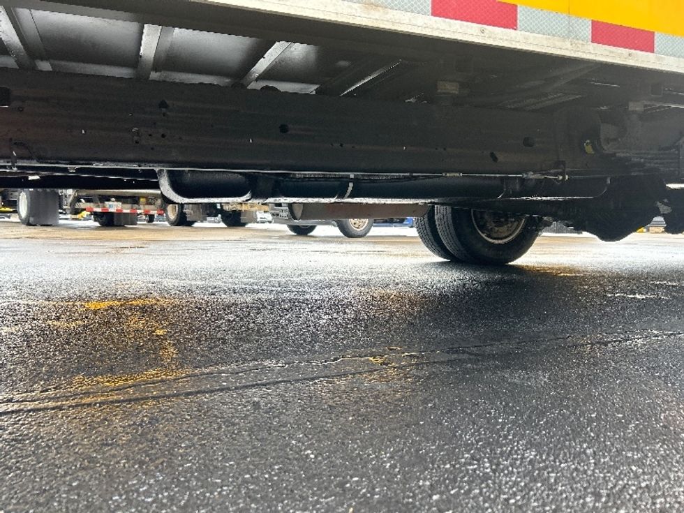 Light Duty Box Truck-Light and Medium Duty Trucks-GMC-2021-Savana G33903-Indianapolis-IN-88,362\n\t\tmiles-$ 29,250 - Image 5