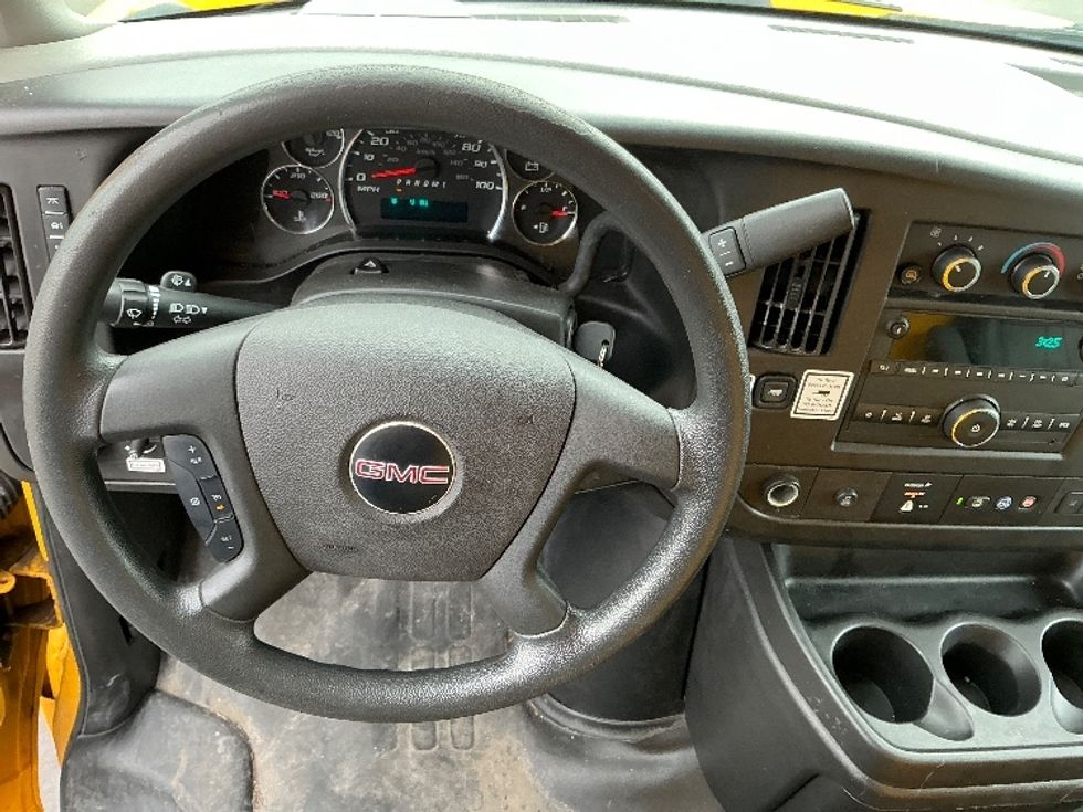 Light Duty Box Truck-Light and Medium Duty Trucks-GMC-2021-Savana G33903-Indianapolis-IN-88,520\n\t\tmiles-$ 27,000 - Image 18