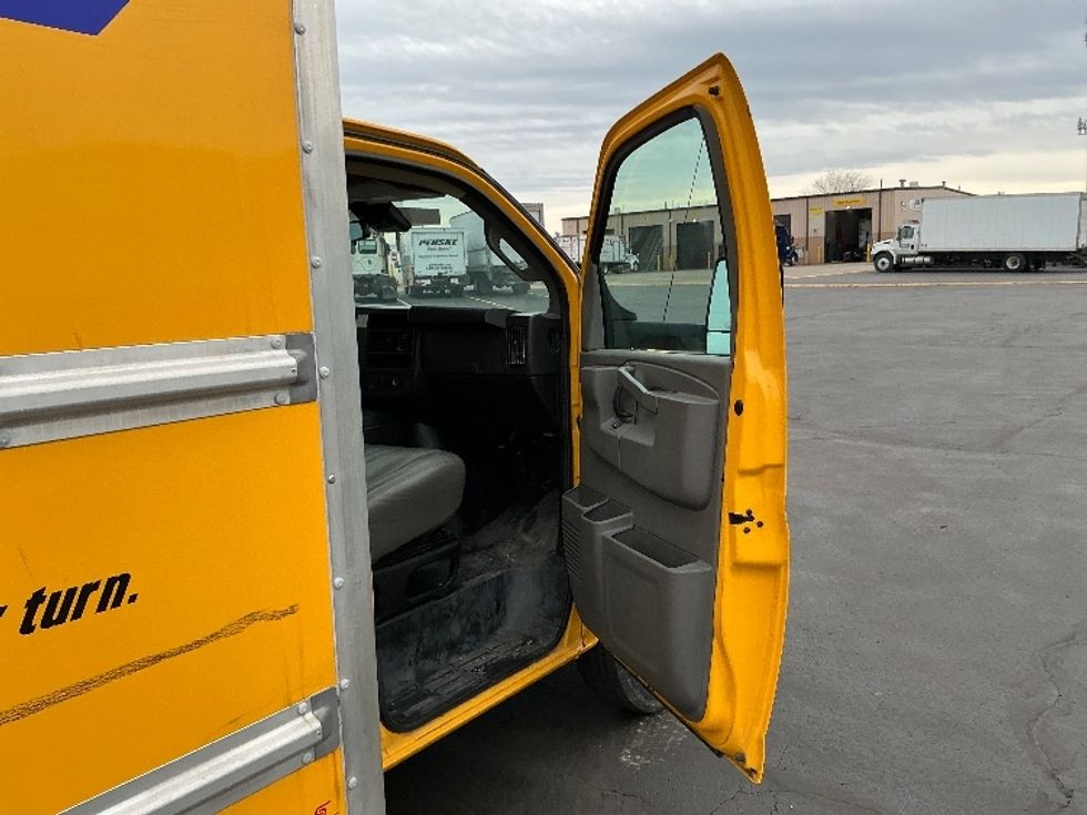 Light Duty Box Truck-Light and Medium Duty Trucks-GMC-2021-Savana G33903-Indianapolis-IN-88,520\n\t\tmiles-$ 27,000 - Image 20
