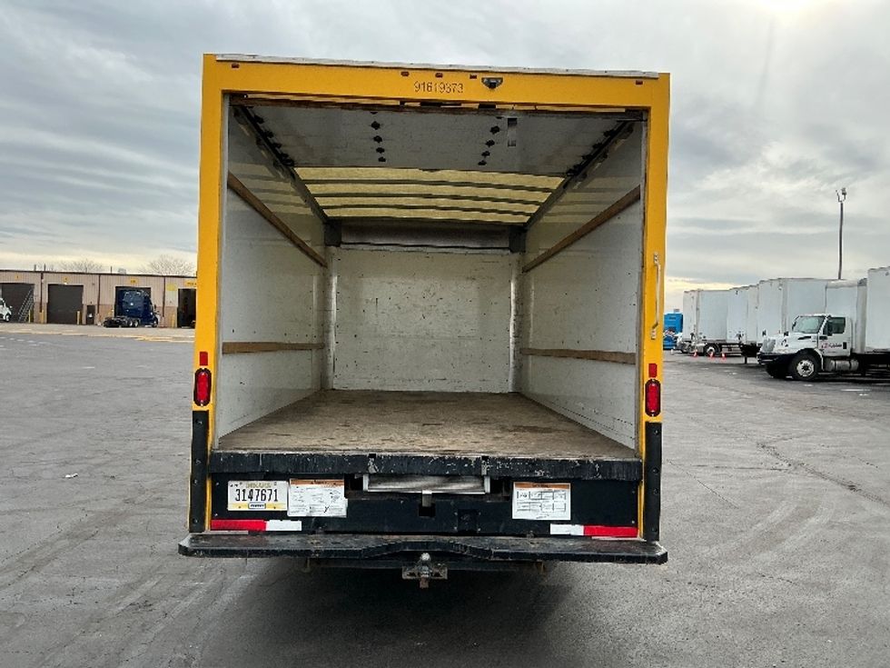 Light Duty Box Truck-Light and Medium Duty Trucks-GMC-2021-Savana G33903-Indianapolis-IN-88,520\n\t\tmiles-$ 27,000 - Image 8