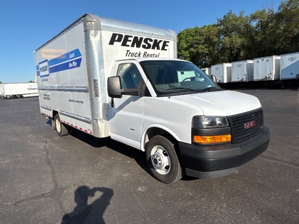 Light Duty Box Truck-Light and Medium Duty Trucks-GMC-2021-Savana G33903-Indianapolis-IN-95,259\n\t\tmiles-$ 29,250 - Image 1