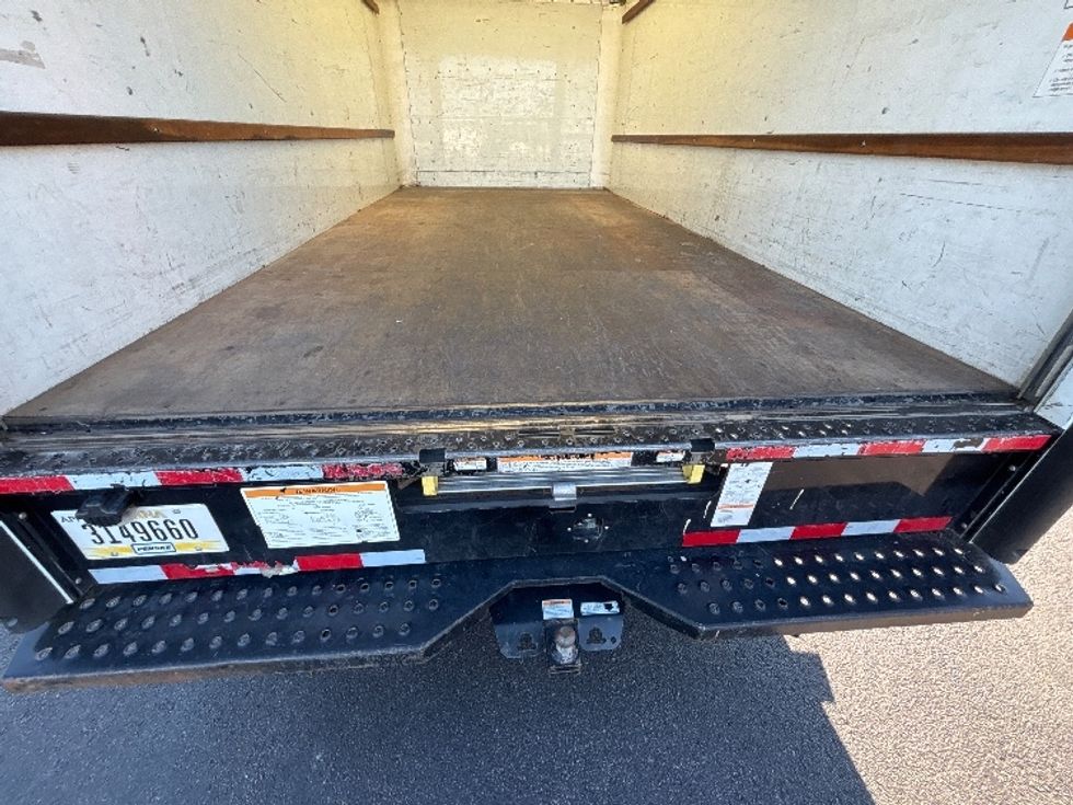 Light Duty Box Truck-Light and Medium Duty Trucks-GMC-2021-Savana G33903-Indianapolis-IN-95,259\n\t\tmiles-$ 29,250 - Image 10